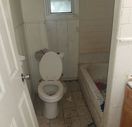 5th image of 10 N 18th St