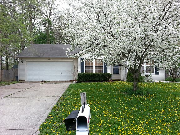 2nd image of 1604 Woodpointe Dr