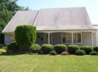 14 Huntington Ln, Willingboro, NJ 08046