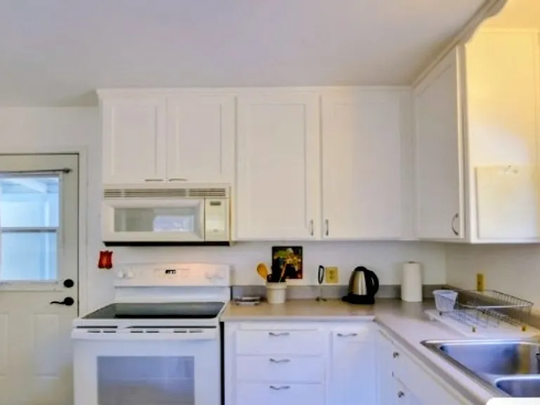 331 Bonite St — Photo 10