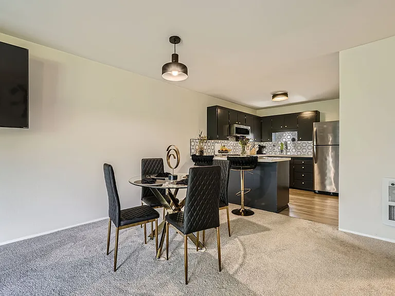1425 S Puget Dr #301 — Photo 8