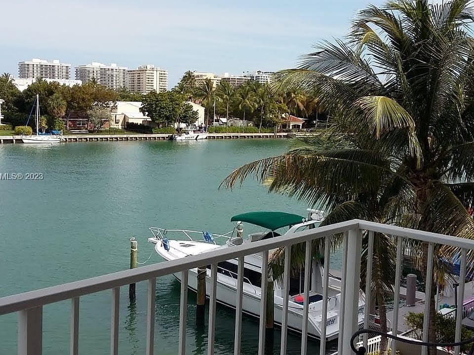 1st image of 9721 E Bay Harbor Dr APT 3E
