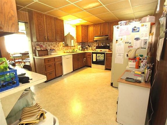 5th image of 3325 Greencrest Ct
