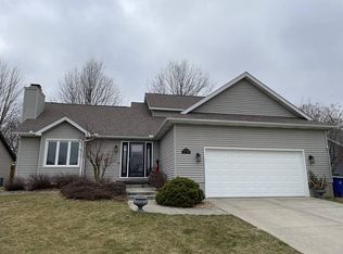3635 Pleasantview Ct, Decatur, IL 62526