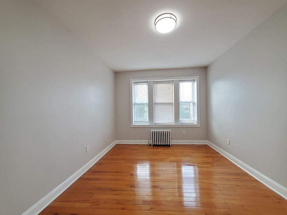 2nd image of 134 Corbin Ave #304E