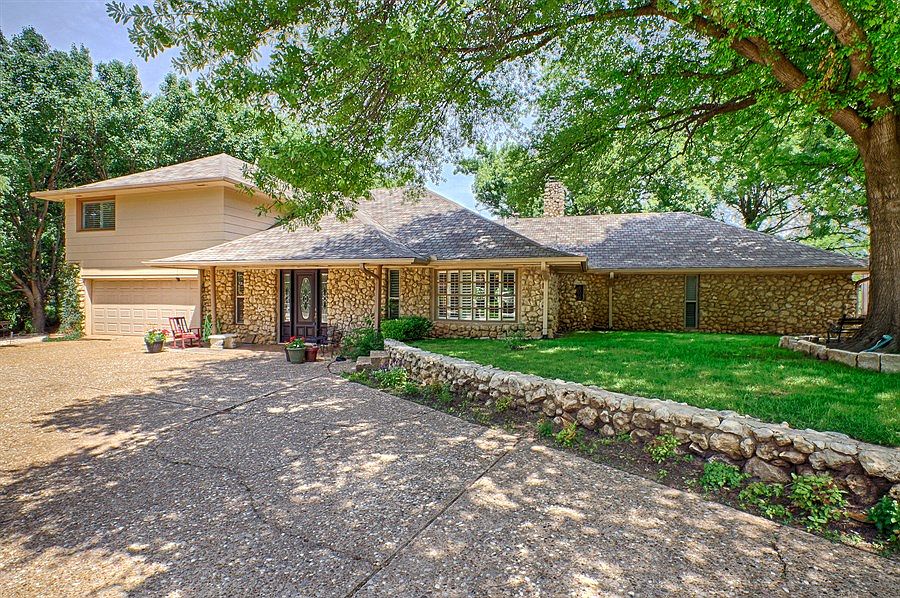 1st image of 11135 Colechester Ct
