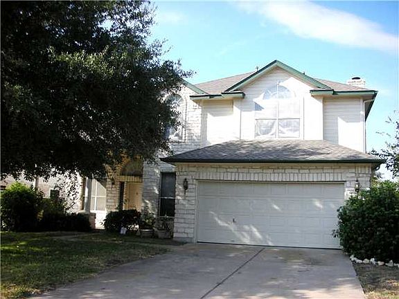 3rd image of 808 Clarence Bohls Ln