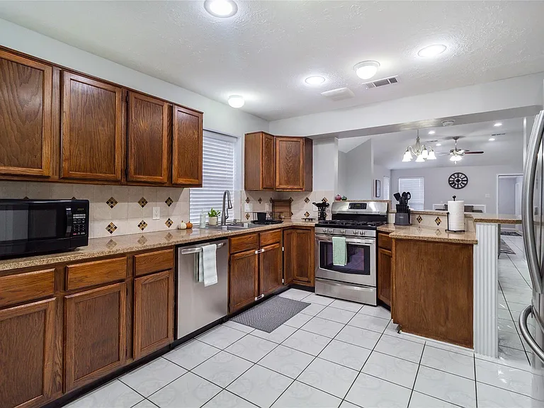 13414 Creek Springs Dr — Photo 9