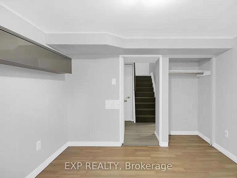 2247 Miramichi St — Photo 32