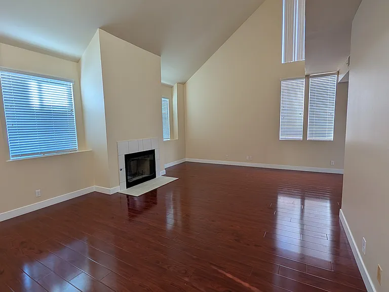 330 El Dorado St #8 — Photo 6