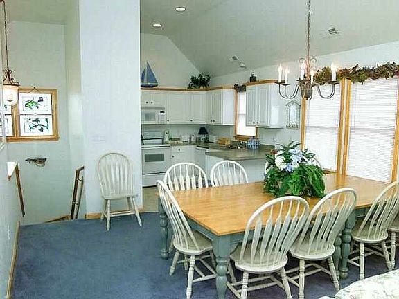 3rd image of 405 Green Jacket Way