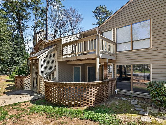 2nd image of 1612 Sharon Rd W APT 67