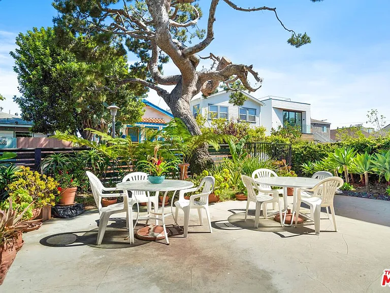 119 Paloma Ave #G — Photo 14
