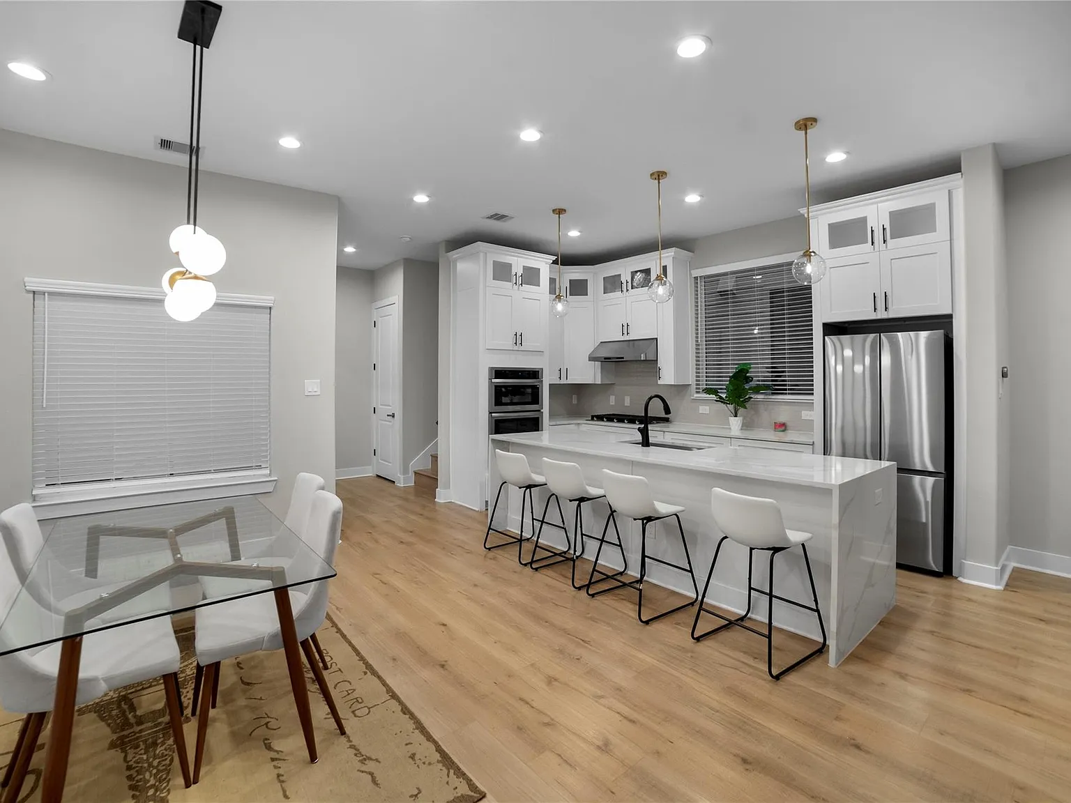 3 bed, 2.5 bath, 2172 sqft, $2,950 — Photo 4
