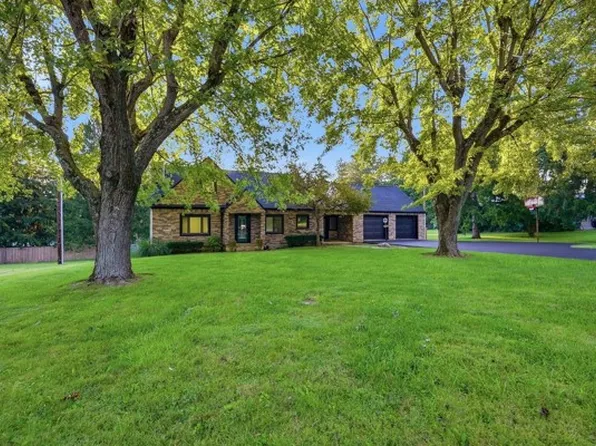 5940 Basore Rd, Dayton, OH 45415