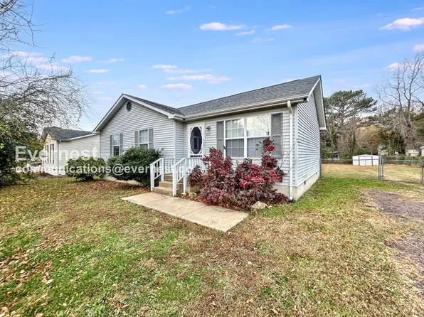 217 Mimosa Ave, Colonial Beach, VA 22443