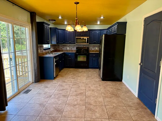 22931 Reward Road — Photo 2