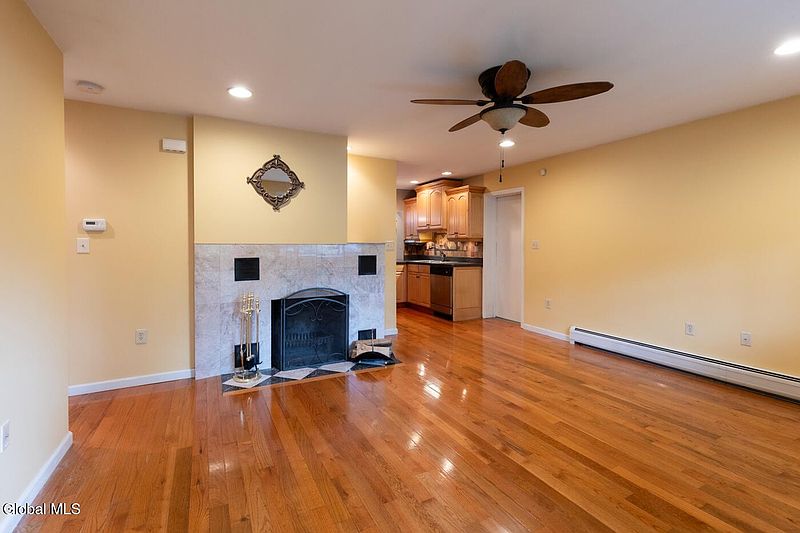 2nd image of 903 8th Avenue
