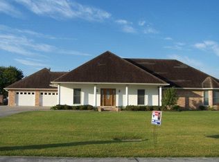 4121 Bayou Estates Dr, Bourg, LA 70343