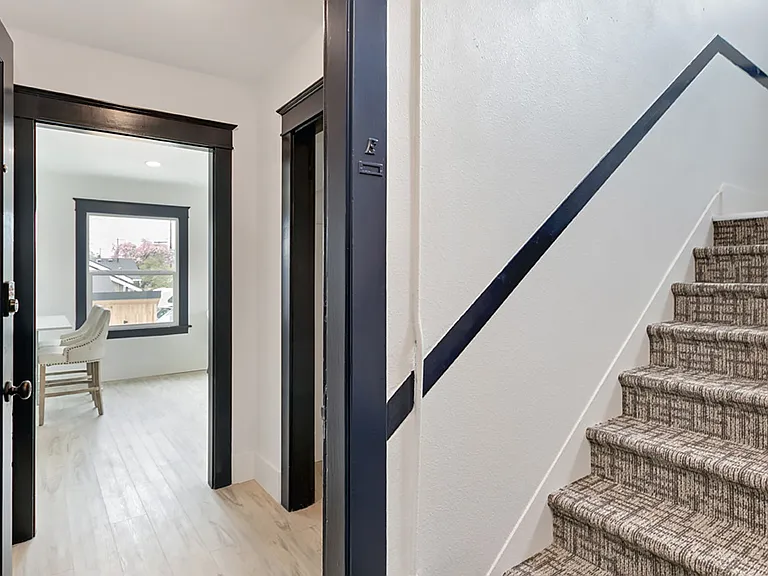 Maple Apartments — Photo 11