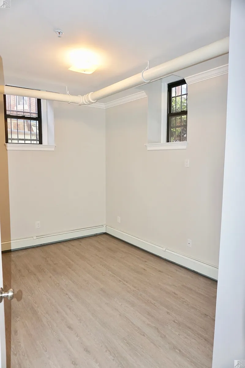 Building Photo - 1338 Commonwealth Ave #B