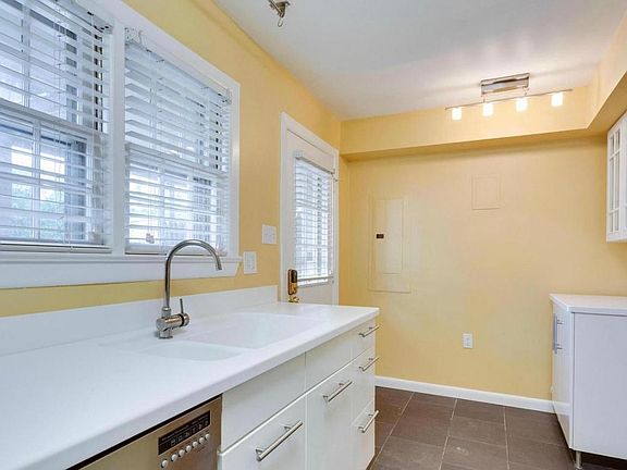 3rd image of 58-435 James Ct #58