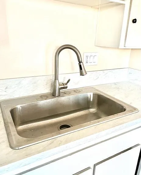 2710 Lincoln Ct #4 — Photo 3
