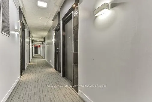 318 King St E #308 — Photo 4