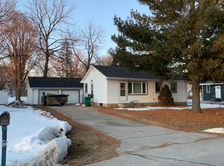 114 Elk Run St, Elk Run Heights, IA 50707