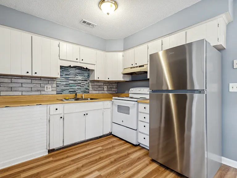 4822 Long Branch Dr — Photo 6