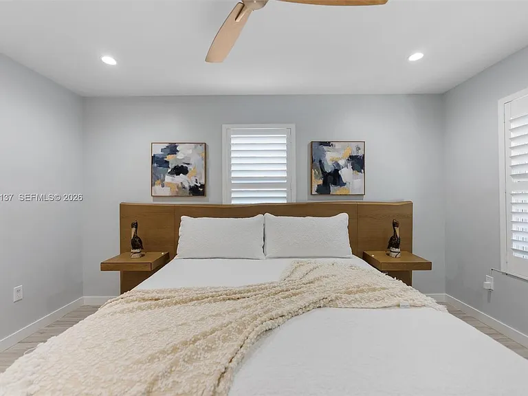 230 SW 12th Ave — Photo 30