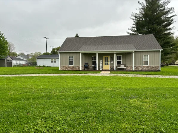 102 E 5th St, Carthage, IN 46115