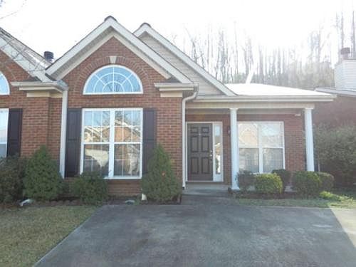 1st image of 146 Hayesbury Ct
