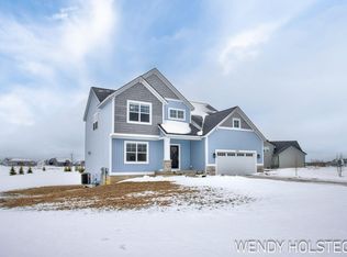 12713 Ridgedale Dr, Allendale, MI 49401
