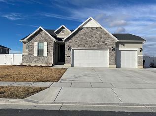 1372 W 400 S, Syracuse, UT 84075