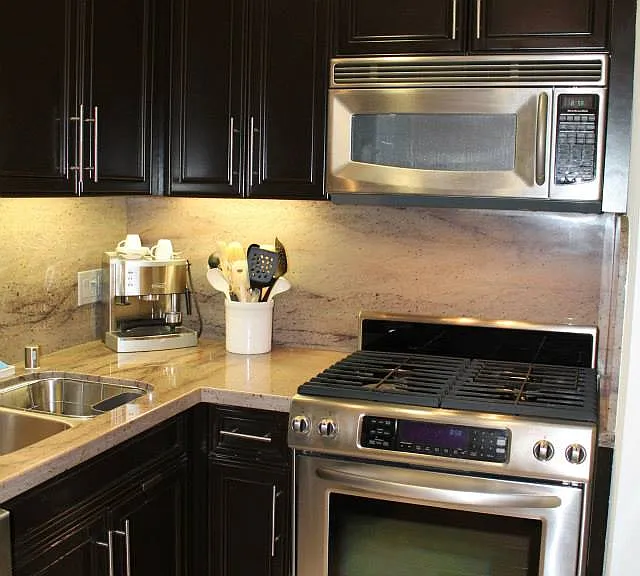 2263 Fox Hills Dr #101 — Photo 2