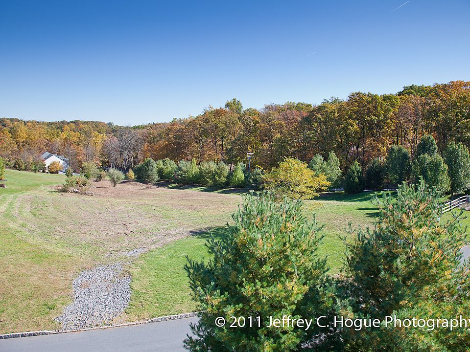 1st image of 22 Stone Hill Dr