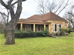 304 E Kidd St, Iredell, TX 76649