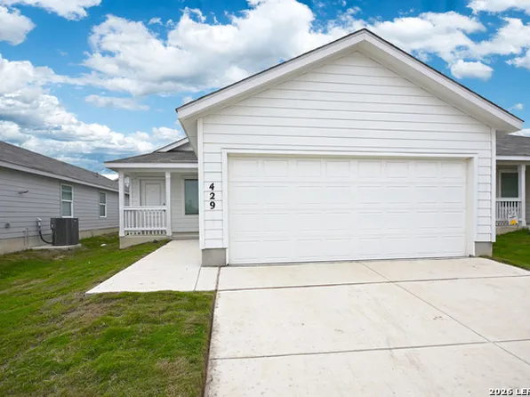 429 Payton Pl, Marion, TX 78124