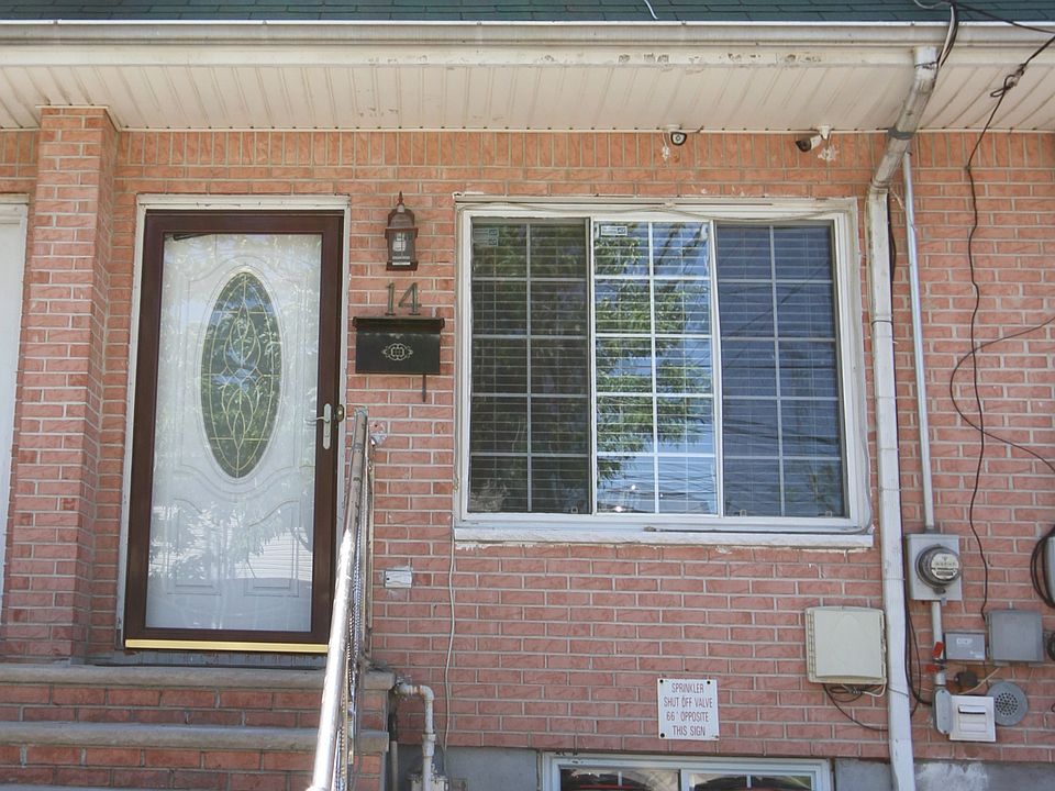 1st image of 14 Mersereau Ave