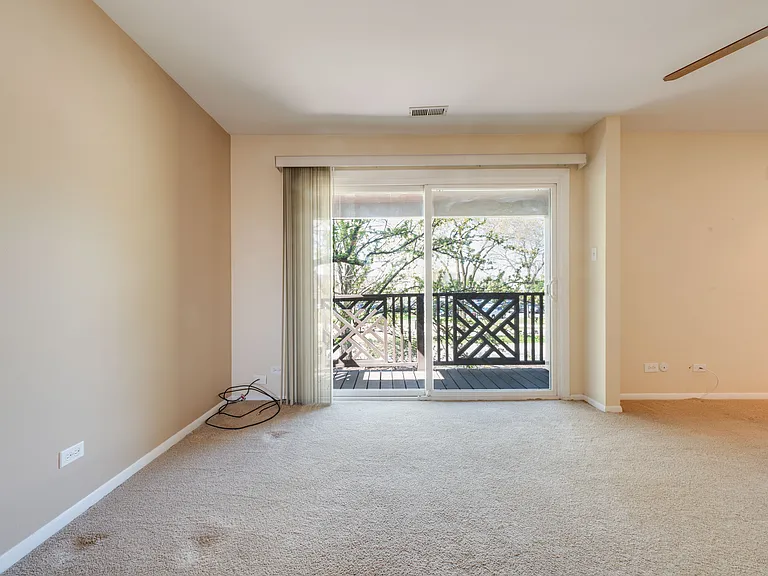 1652 Dover Ct #B — Photo 7