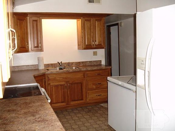 4th image of 105 Horseshoe Dr