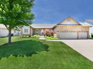 809 N Bristol St, Wichita, KS 67206
