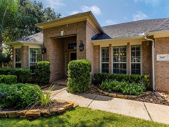 3rd image of 3307 Ivy Mill Ln