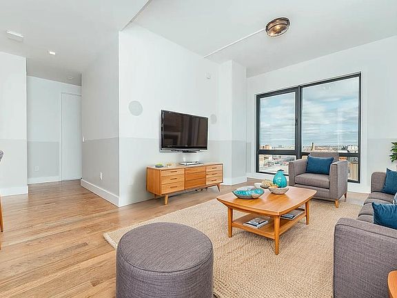 3rd image of 115 Stanwix St #505