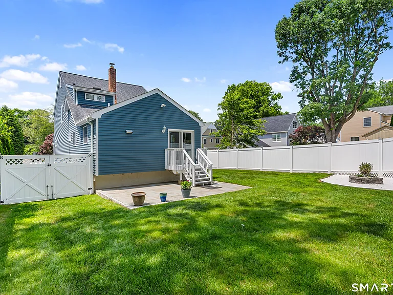 24 Herman Ave — Photo 21