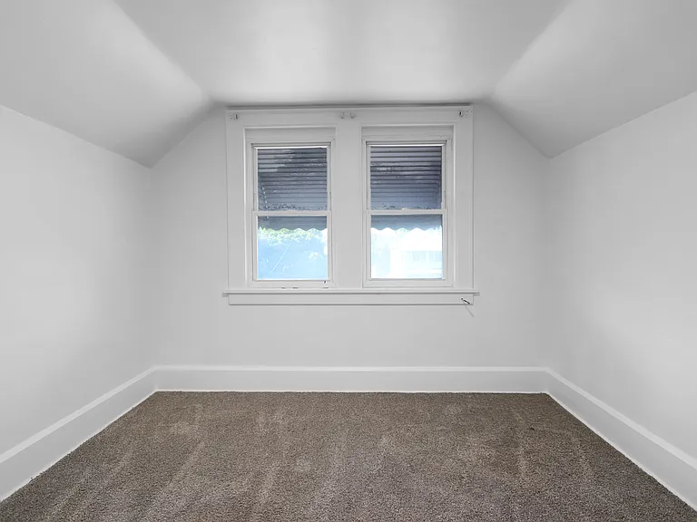 12608 Corlett Ave — Photo 13