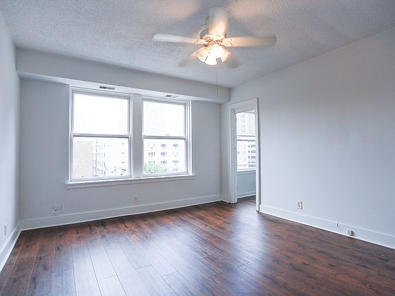 4th image of 3727 N Pine Grove Ave APT 411