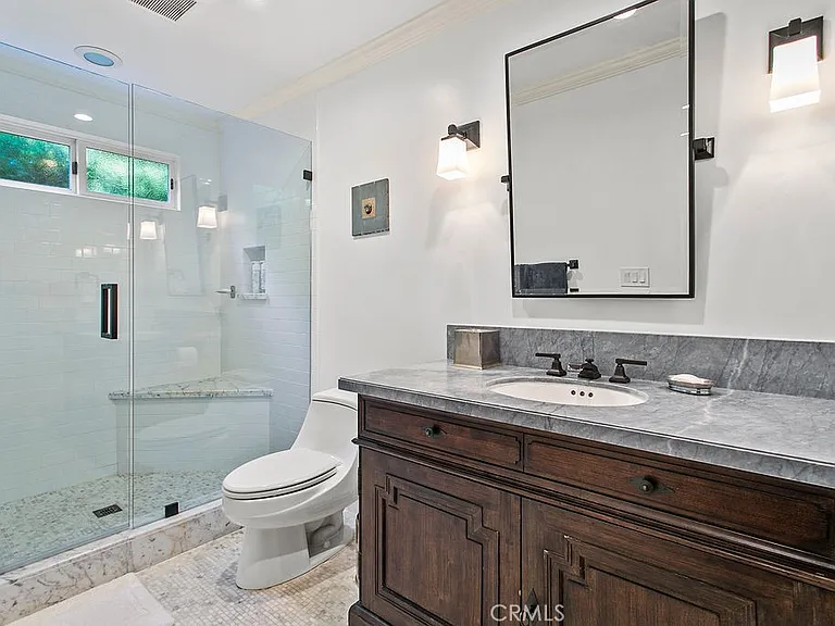 1010 Emerald Bay — Photo 50