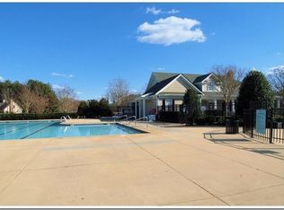 543 Village Loop Dr, Apex, NC 27502